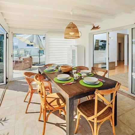 Lanzahost Ona Willa *