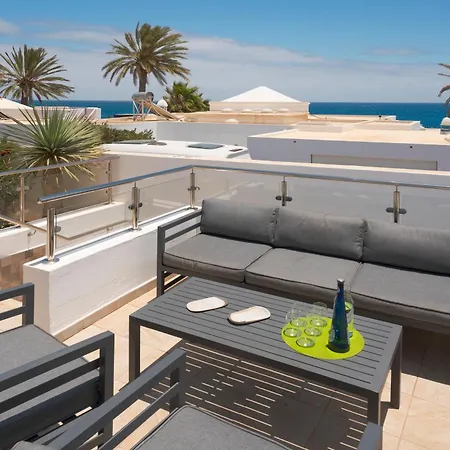 Lanzahost Ona Willa Costa Teguise